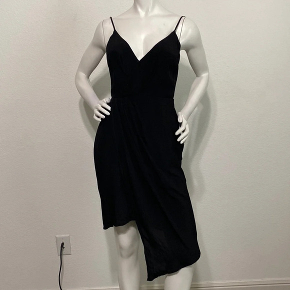 Shilla "NEW" Black V-Neck Draped Sleeveless Asymmetrical Midi Dress Size S - Picture 1 of 9